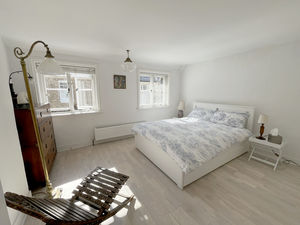 Photo 18- click for photo gallery